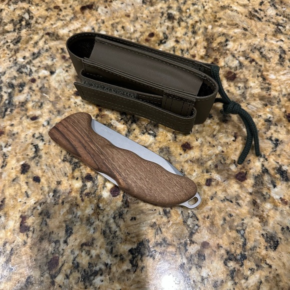 Swiss Army knife Victorinox Wooden Handle Knife with Olive Sheath - Picture 3 of 6